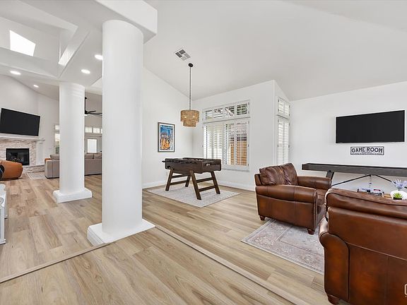 4th image of 7412 Feather River Dr