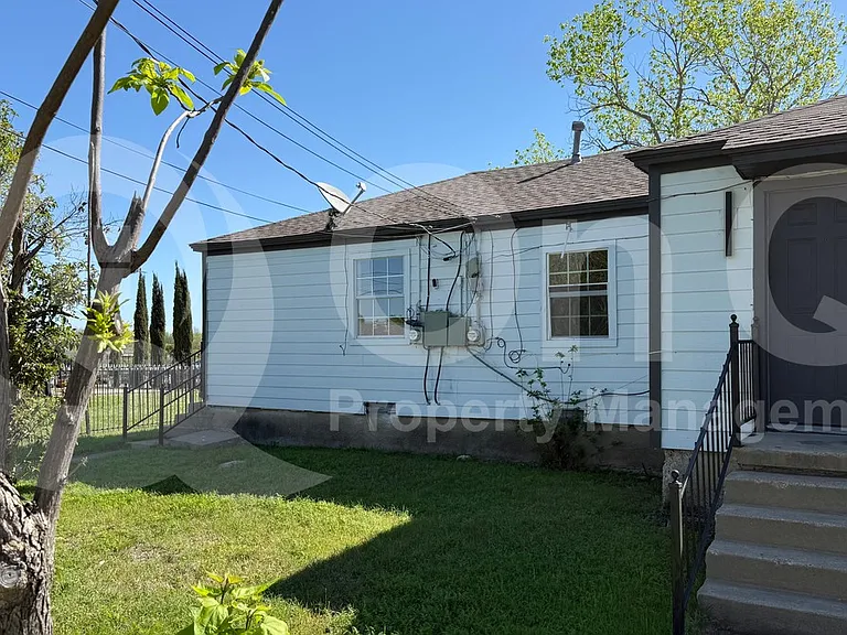 2640 Berryhill Dr — Photo 17