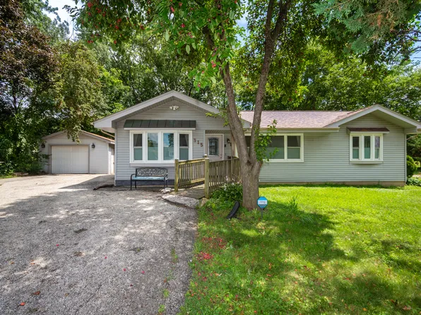 315 S Alleghany Rd, Grayslake, IL 60030