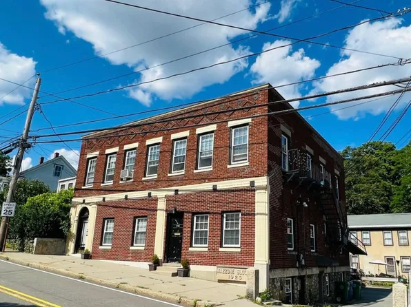 996 Chestnut St, Newton, MA