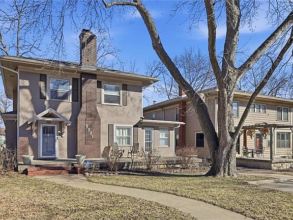 3rd image of 5921 Wornall Rd