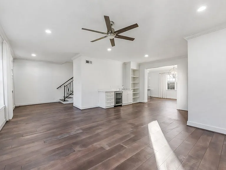 7505 Brompton St — Photo 6
