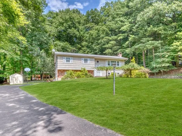 5 Cherry Circle, Pomona, NY 10970