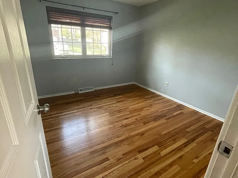 11289 Briarstone Dr — Photo 10