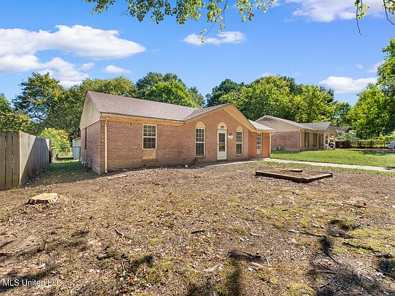 3rd image of 6550 Tulane Rd