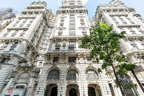 Rented by CORE | media 19