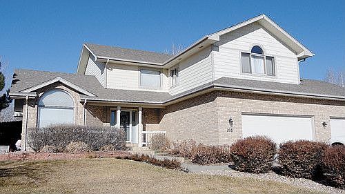 2nd image of 2071 Amethyst Dr