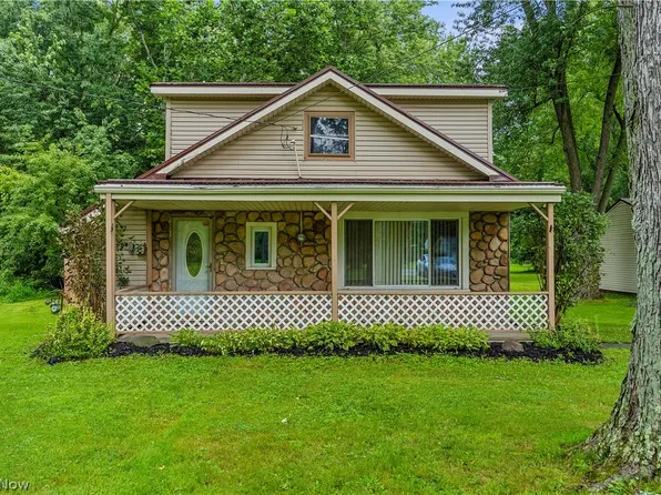 3428 Meadowbrook Dr, Leavittsburg, OH 44430