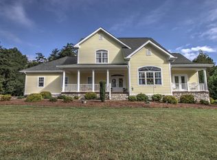 98 Freeboard Dr, Moneta, VA 24121