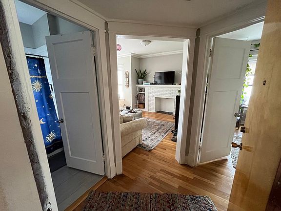 2nd image of 3614 N Wilton Ave #3S