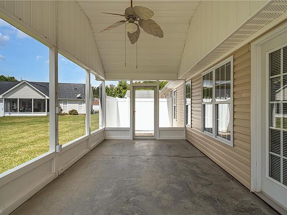 2nd image of 306 Locksley Ct