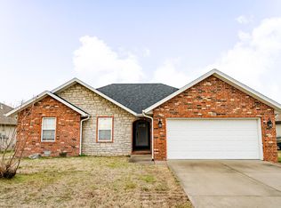 407 Haylee Ct, Aurora, MO 65605