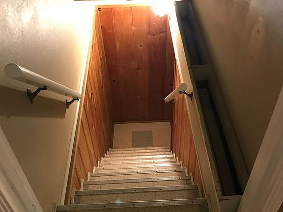 4th image of 495 Larry Dr