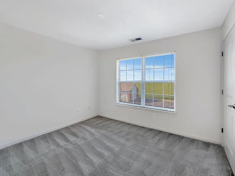 703 Beachfront Dr — Photo 36