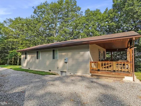 883 White Oak Crossing Rd, Moorefield, WV 26836