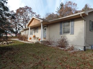 8462 Peck Lake Rd, Saranac, MI 48881