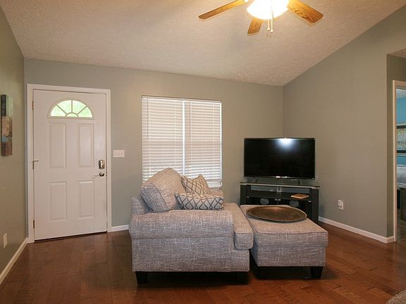 5th image of 176 Grace Hill Dr