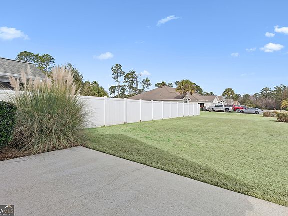 4th image of 103 Meridian Dr