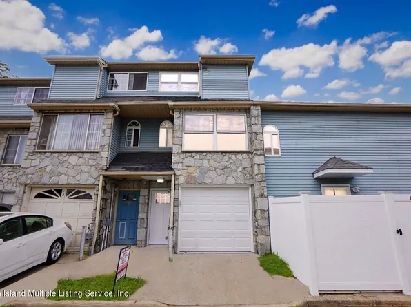 10 Temple Ct, Staten Island, NY 10314