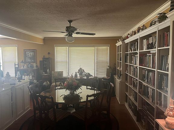 4th image of 113 Lone Oak Cres