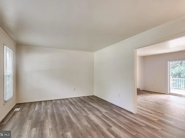 6 Rippling Brook Ct — Photo 3