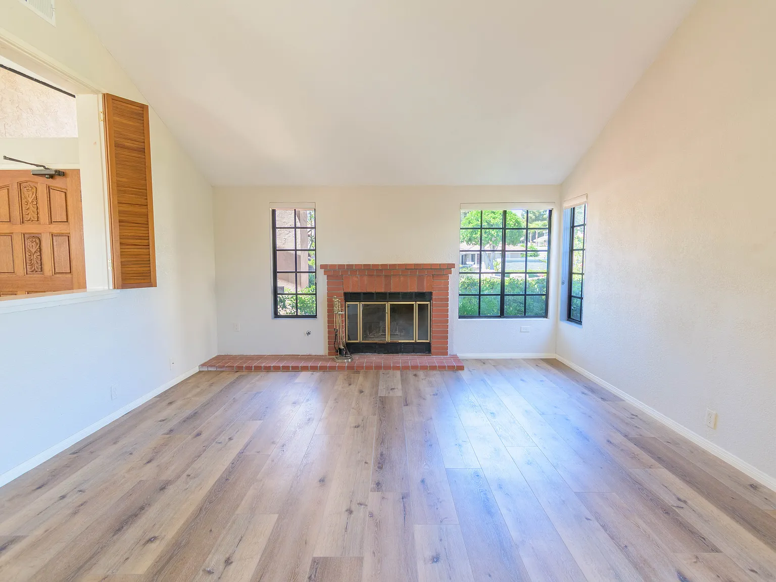 11735 Timberlake Drive — Photo 3