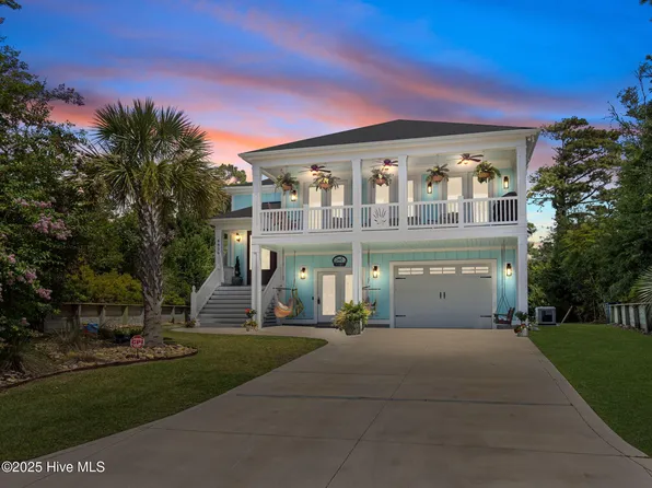 8906 Edgewater Court, Emerald Isle, NC 28594