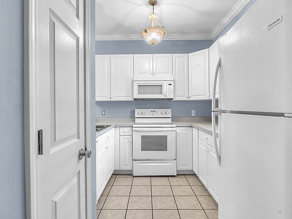 3rd image of 4438 Flagship Ave SE Unit B