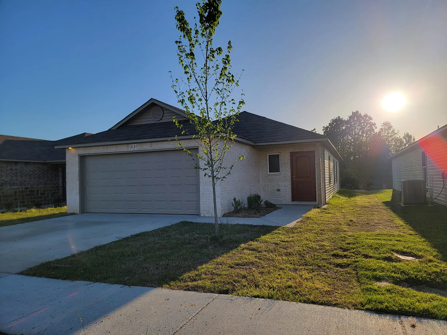 3 bed, 1362 sqft, $1,850 — Photo 2