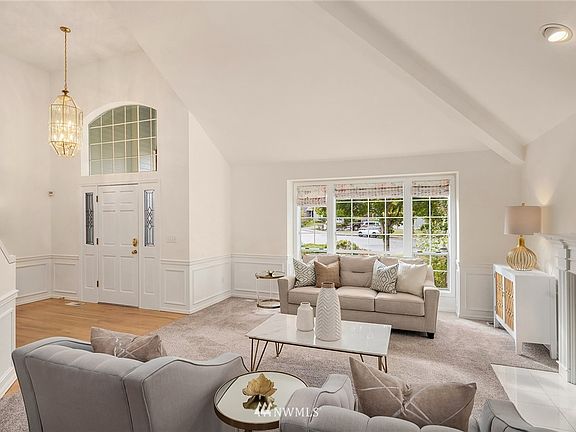 Living Room Facing SE