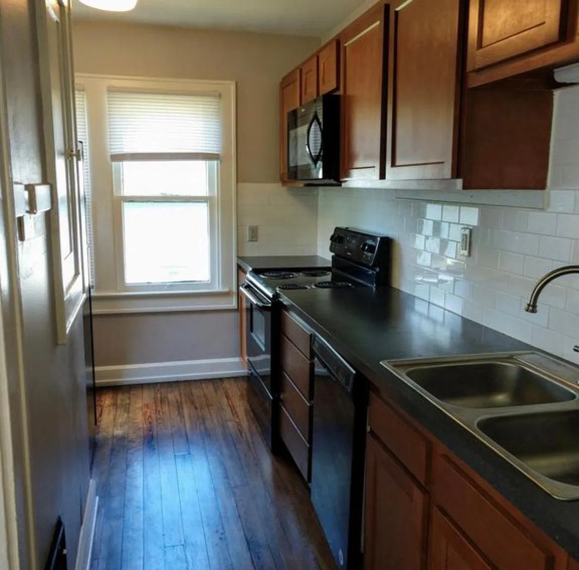 5340 N College Ave — Photo 2