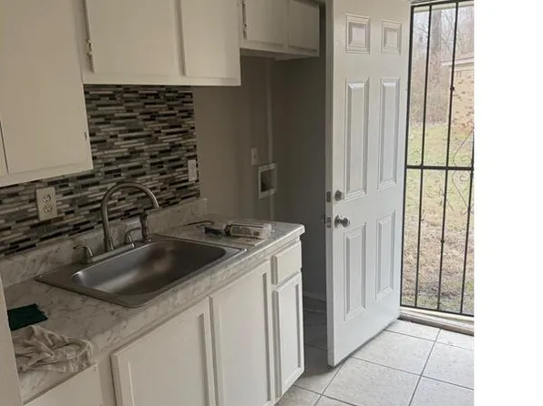 1431 Todds Creek Cv, Memphis, TN 38127