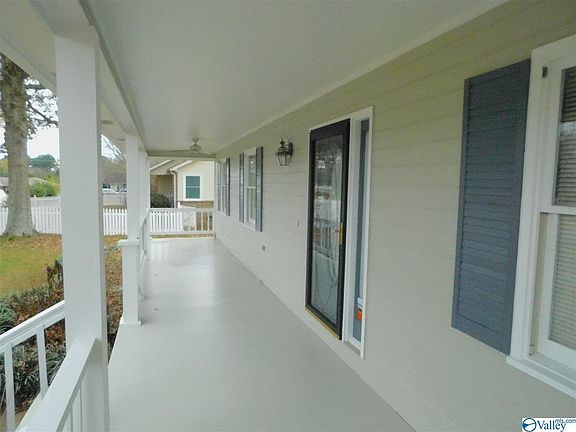 4th image of 104 Loneoak Dr