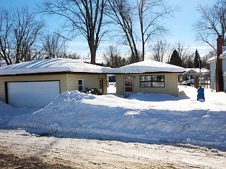 1st image of 2471 Lakeside Dr