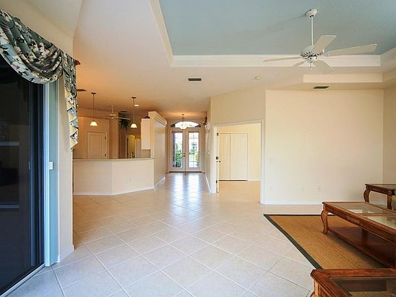 2nd image of 2858 Royal Palm Dr