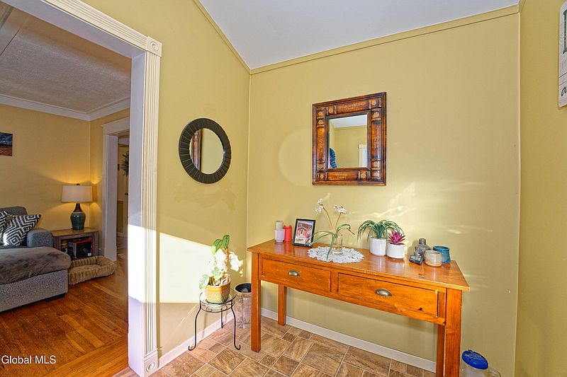 4th image of 3 Seneca Street