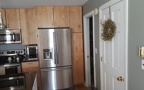 3rd image of 1504 Plymouth Pl