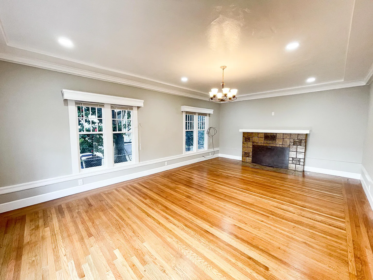 4 bed, 2.5 bath, 2130 sqft, $5,600 — Photo 4