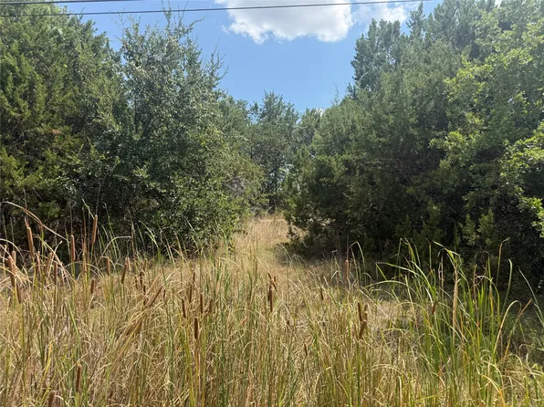 817 Pawnee Trl, Granbury, TX 76048