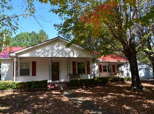 156 E McCormick Rd, Livingston, TN 38570