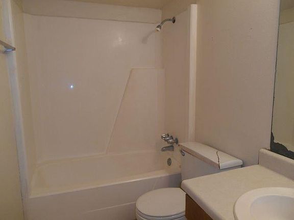 5th image of 4305 Boyett St APT C