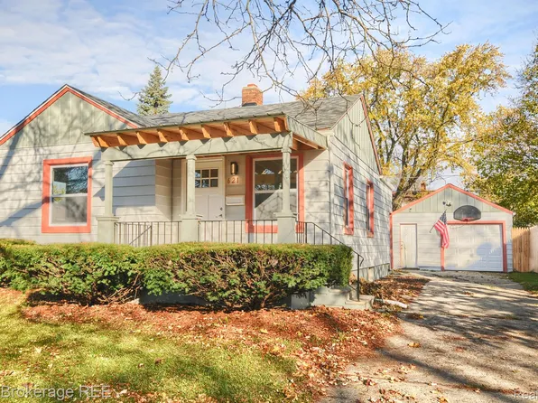 621 Burroughs Ave, Flint, MI 48507