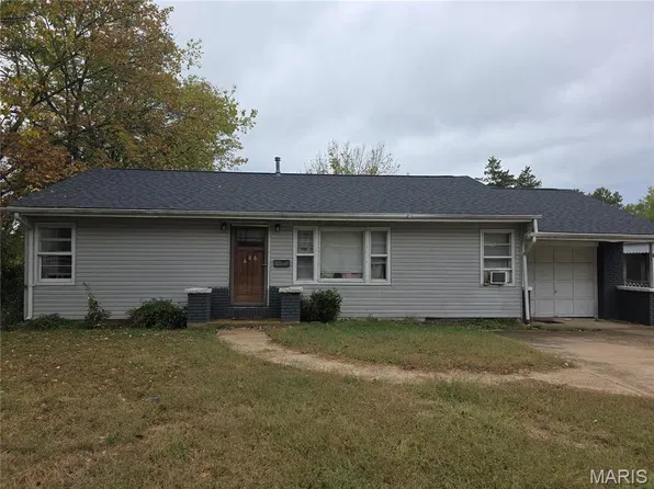 606 Aldergate St, Farmington, MO 63640