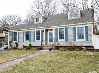 1436 Lake Shore Dr, Massapequa Park, NY 11762