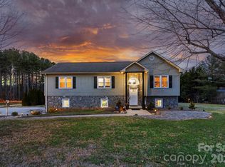 5750 Ellenwood Rd, Granite Falls, NC 28630