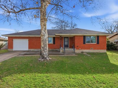 704 N Harrison St, West, TX, 76691