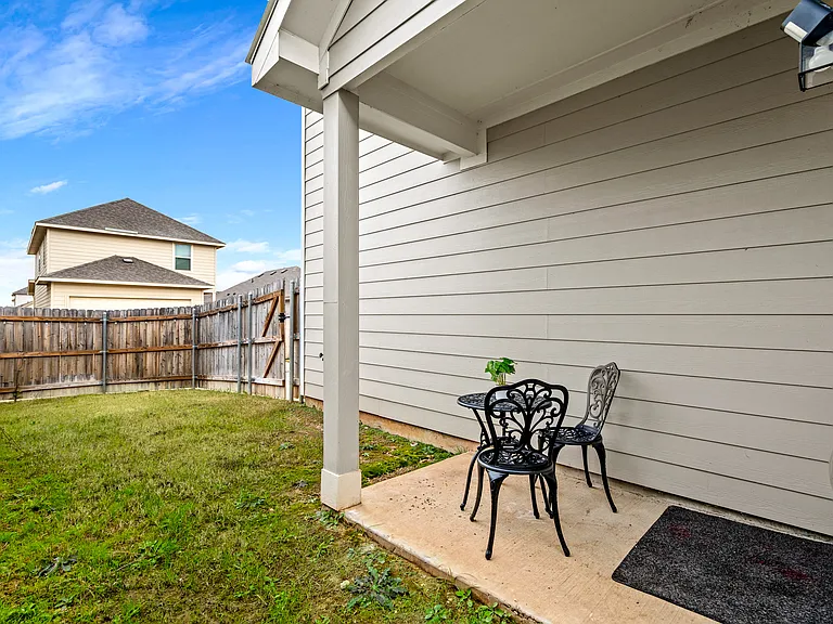 5541 Topwater Trl — Photo 8
