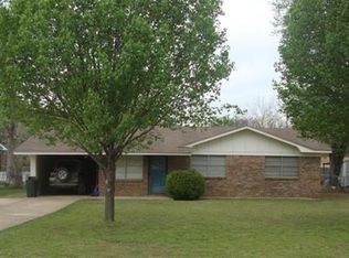 207 E Pioneer St, Wake Village, TX 75501