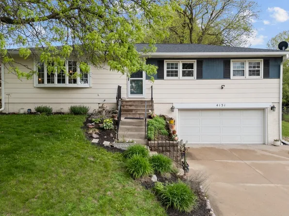 4131 Fillmore Ln, Davenport, IA 52806