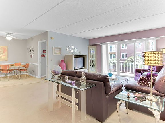 2nd image of 4655 N Cumberland Ave APT 204